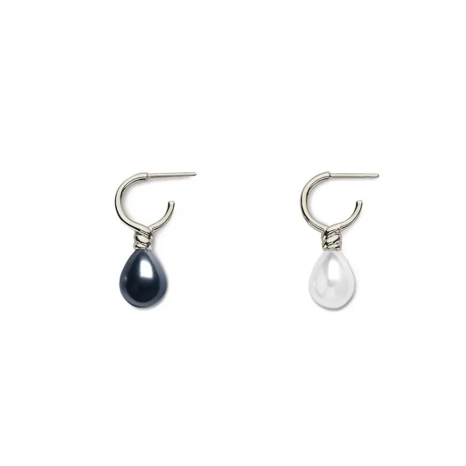 The Met Store Earrings*Venus Pearl Silver Drop Earrings, Black/White